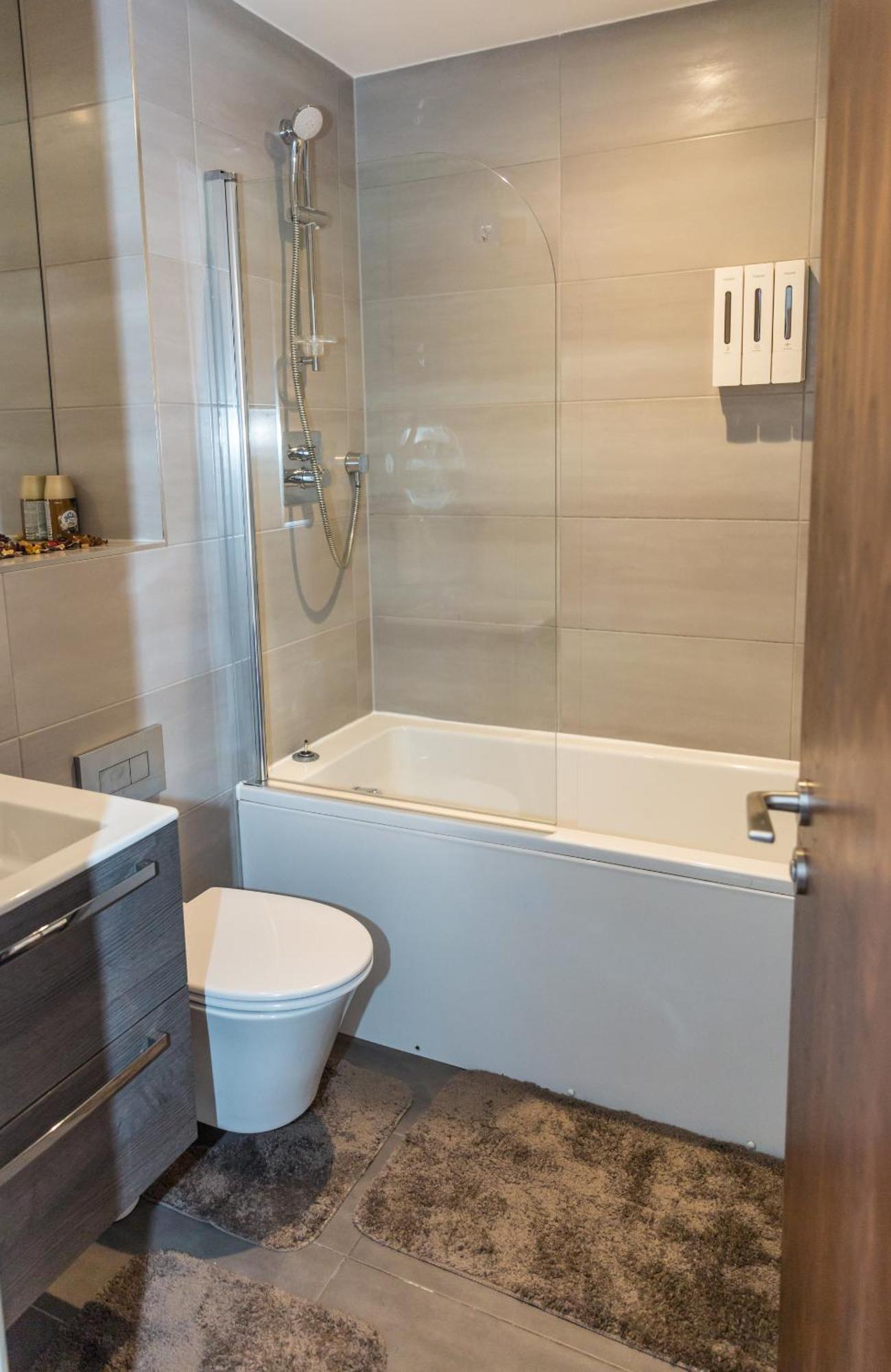 Sweet Stay, 2 Bed Apartment Birmingham Bagian luar foto