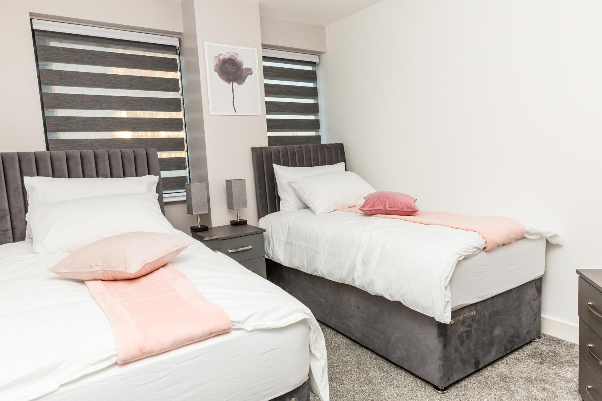 Sweet Stay, 2 Bed Apartment Birmingham Bagian luar foto